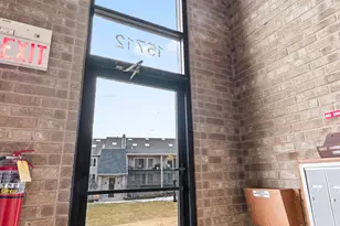 15712 S Sunset Ridge Ct, Orland Park, IL 60462 - Photo 3