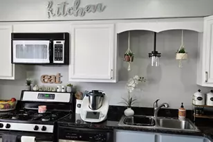 10467 Dearlove Rd, Glenview, IL 60025 - Photo 15