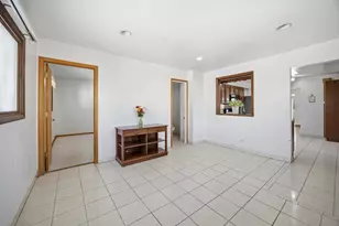 9013 Oriole Ave, Morton Grove, IL 60053 - Photo 17