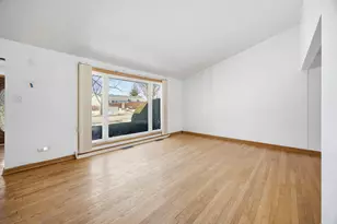 9013 Oriole Ave, Morton Grove, IL 60053 - Photo 7