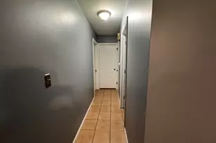 403 Michigan Ave, Aurora, IL 60506 - Photo 11