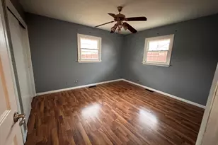 403 Michigan Ave, Aurora, IL 60506 - Photo 9