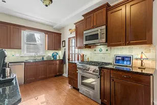 4936 Middaugh Ave, Downers Grove, IL 60515 - Photo 9