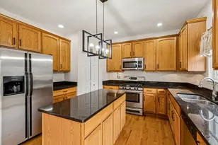 2208 Grand Pointe Trail, Aurora, IL 60503 - Photo 13