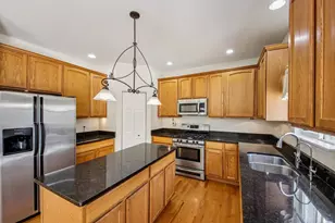 2208 Grand Pointe Trail, Aurora, IL 60503 - Photo 13