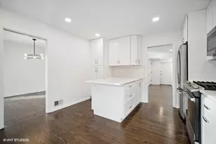 1151 Walden Ln, Deerfield, IL 60015 - Photo 3