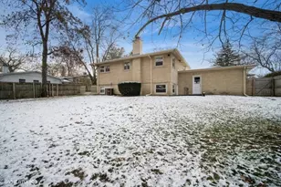 1151 Walden Ln, Deerfield, IL 60015 - Photo 17