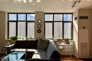 630 N State St, Chicago, IL 60654 - Photo 3