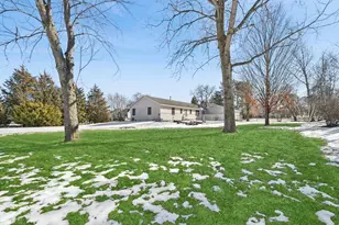 33430 N Hunt Club Rd, Libertyville, IL 60048 - Photo 17