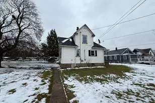 201 S Elida St, Winnebago, IL 61088 - Photo 5