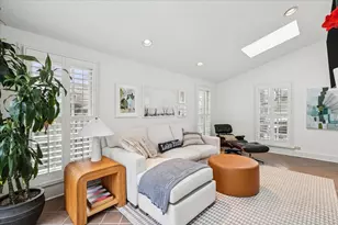 317 Vincent Ct, Lake Bluff, IL 60044 - Photo 9