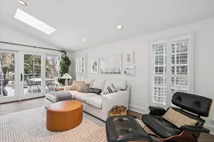 317 Vincent Ct, Lake Bluff, IL 60044 - Photo 7