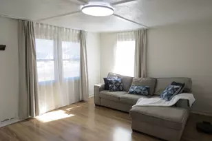 409 S Hebbard St, Joliet, IL 60433 - Photo 3