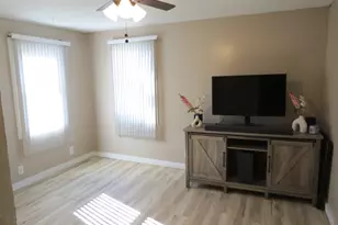 409 S Hebbard St, Joliet, IL 60433 - Photo 9