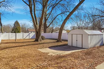 806 Sheridan Avenue, Dixon, IL 61021 - Photo 7