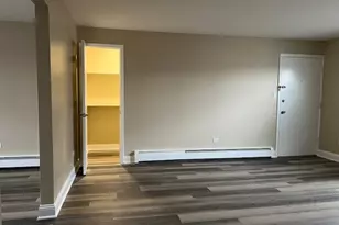 6330 99th Pl, Oak Lawn, IL 60453 - Photo 3