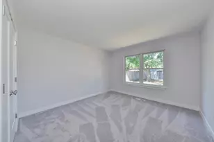 [Address not provided], Wheaton, IL 60187 - Photo 15