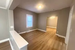 756 Walnut St, Elgin, IL 60123 - Photo 3