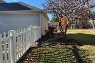 5235 Solitude Dr, Rockford, IL 61114 - Photo 9