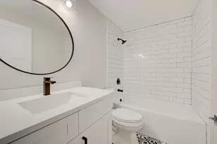 1426 Tonset Ln, Schaumburg, IL 60193 - Photo 17