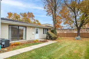 1426 Tonset Ln, Schaumburg, IL 60193 - Photo 3