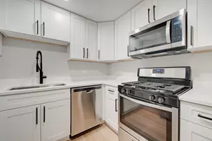 1426 Tonset Ln, Schaumburg, IL 60193 - Photo 13