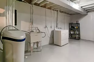 5401 W Winding Creek Dr, McHenry, IL 60050 - Photo 23