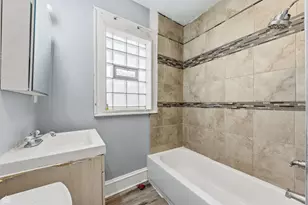 8111 S Manistee Ave, Chicago, IL 60617 - Photo 9
