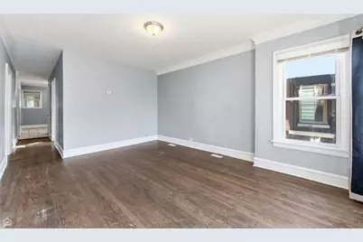 8111 S Manistee Avenue, Chicago, IL 60617 - Photo 5