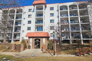 475 Plum Creek Dr, Wheeling, IL 60090 - Photo 1