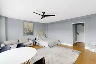 4880 N Marine Dr, Chicago, IL 60640 - Photo 9