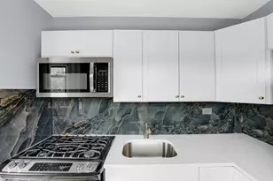 4880 N Marine Dr, Chicago, IL 60640 - Photo 13