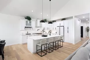 318 Leeward Way, Ottawa, IL 61350 - Photo 13