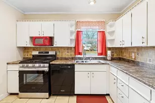 2311 12th St, Moline, IL 61265 - Photo 25