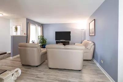 1066 Mohegan Lane, Schaumburg, IL 60193 - Photo 11