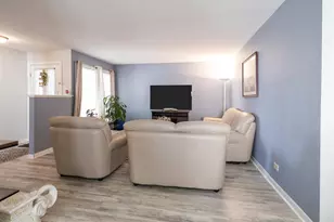 1066 Mohegan Ln, Schaumburg, IL 60193 - Photo 11