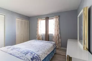 1066 Mohegan Ln, Schaumburg, IL 60193 - Photo 9