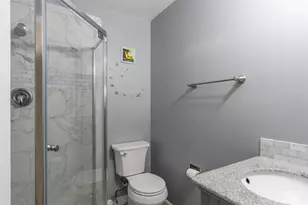 1066 Mohegan Ln, Schaumburg, IL 60193 - Photo 19