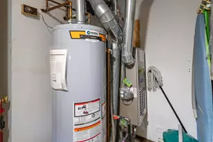 1066 Mohegan Ln, Schaumburg, IL 60193 - Photo 21