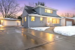 507 S Waterman Ave, Arlington Heights, IL 60004 - Photo 1