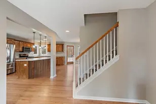 1006 Ruth Ct, Marengo, IL 60152 - Photo 5