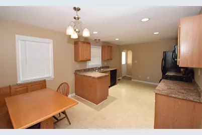 477 W Spring Street, South Elgin, IL 60177 - Photo 5
