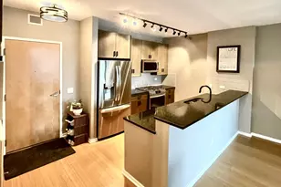 123 S Green St, Chicago, IL 60607 - Photo 7