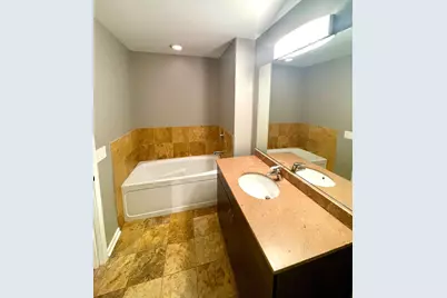 [Address not provided], Chicago, IL 60607 - Photo 9