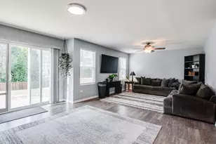 217 Kristen St, Plano, IL 60545 - Photo 9