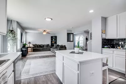 217 Kristen Street, Plano, IL 60545 - Photo 7