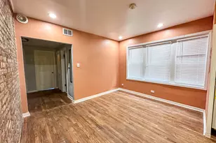 7926 S Luella Ave, Chicago, IL 60617 - Photo 3