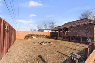 303 Jefferson St, New Boston, IL 61272 - Photo 41