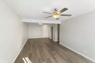 705 S Milwaukee Ave, Libertyville, IL 60048 - Photo 5