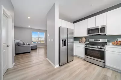 1004 Atterberg Road, South Elgin, IL 60177 - Photo 5